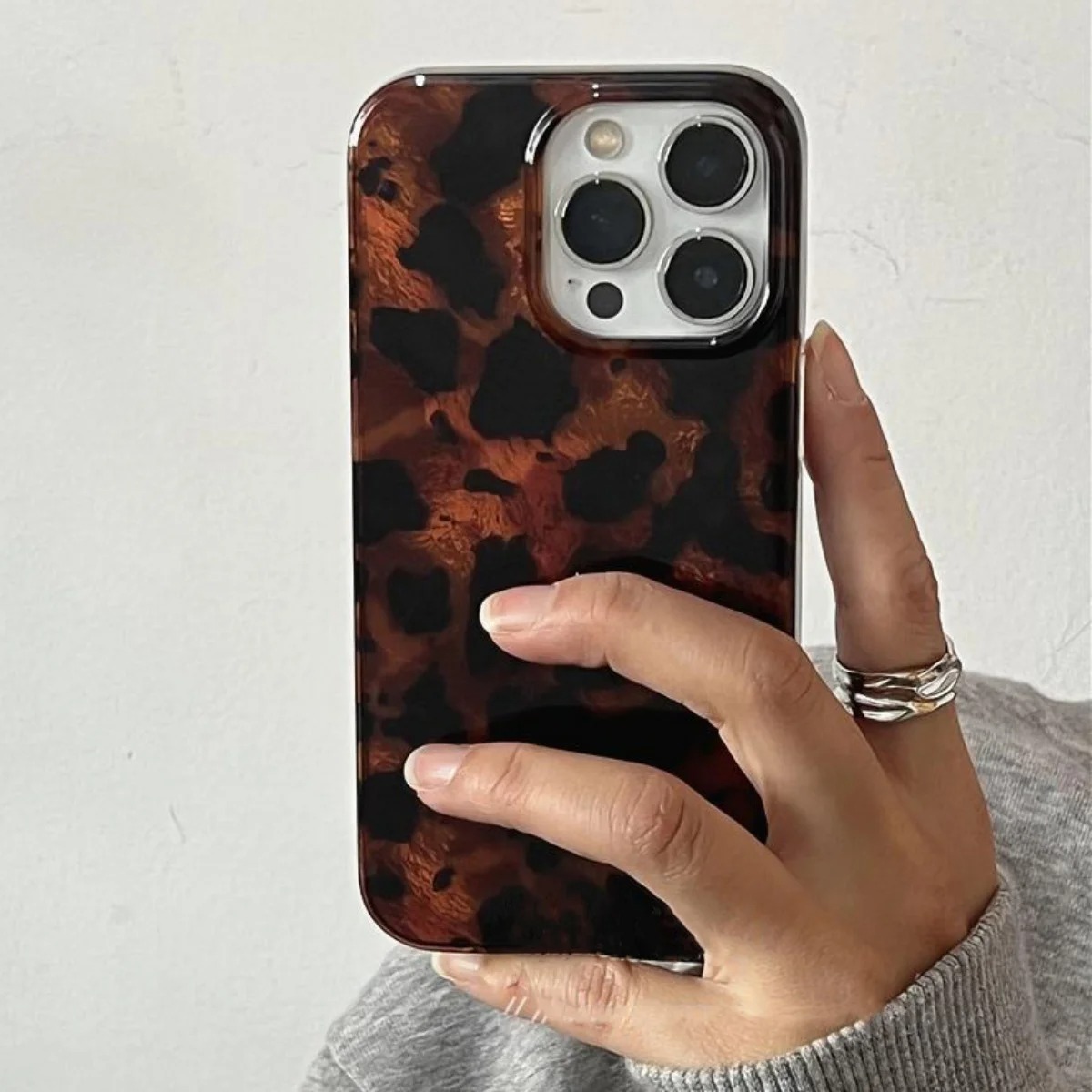 Phone Cases Mous - เคสโทรศัพท์ลายพิมพ์เสือดาวสไตล์เรโทรสีอำพันแบบเลเซอร์สำหรับ iPhone 16 17 Pro Max